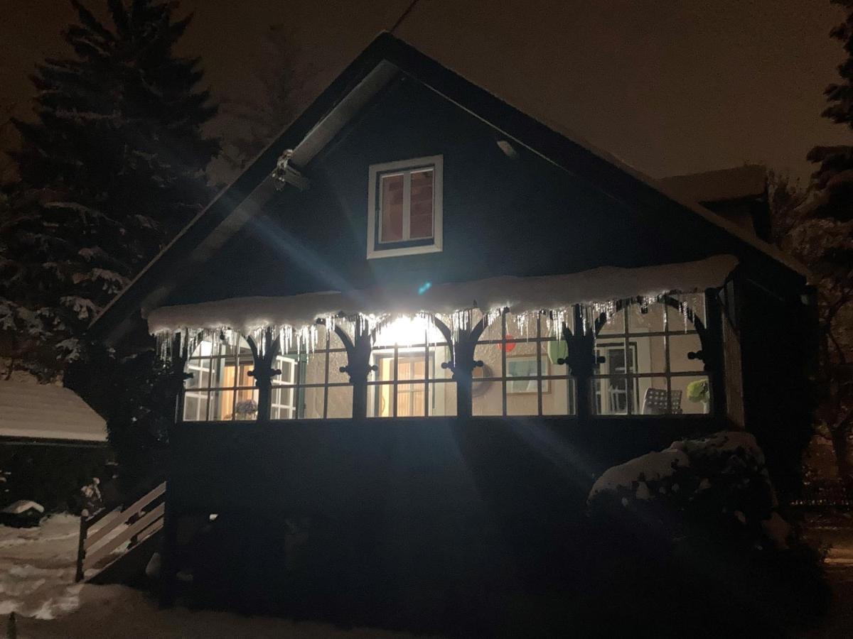 Haus Mit Sauna Und Privatem Badeteich In Anif Bei Salzburg Buitenkant foto